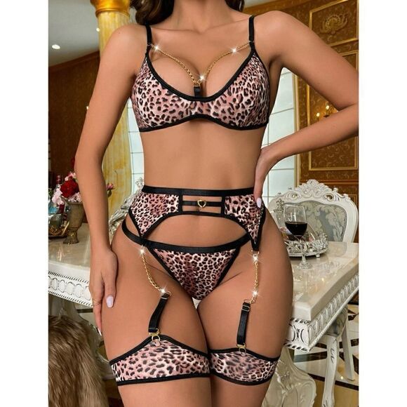 Sexy Leopard Print Chain Lingerie Set - Picture 5 of 8